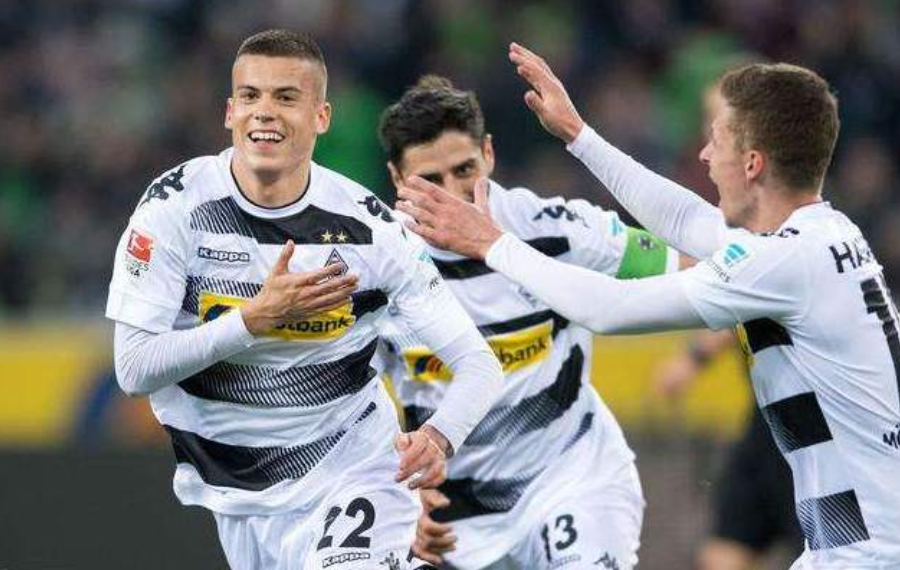 里程碑夜！门兴格拉德巴赫内部沟通，足总杯今晨刷纪录，管理层满意，身体对抗强度拉满