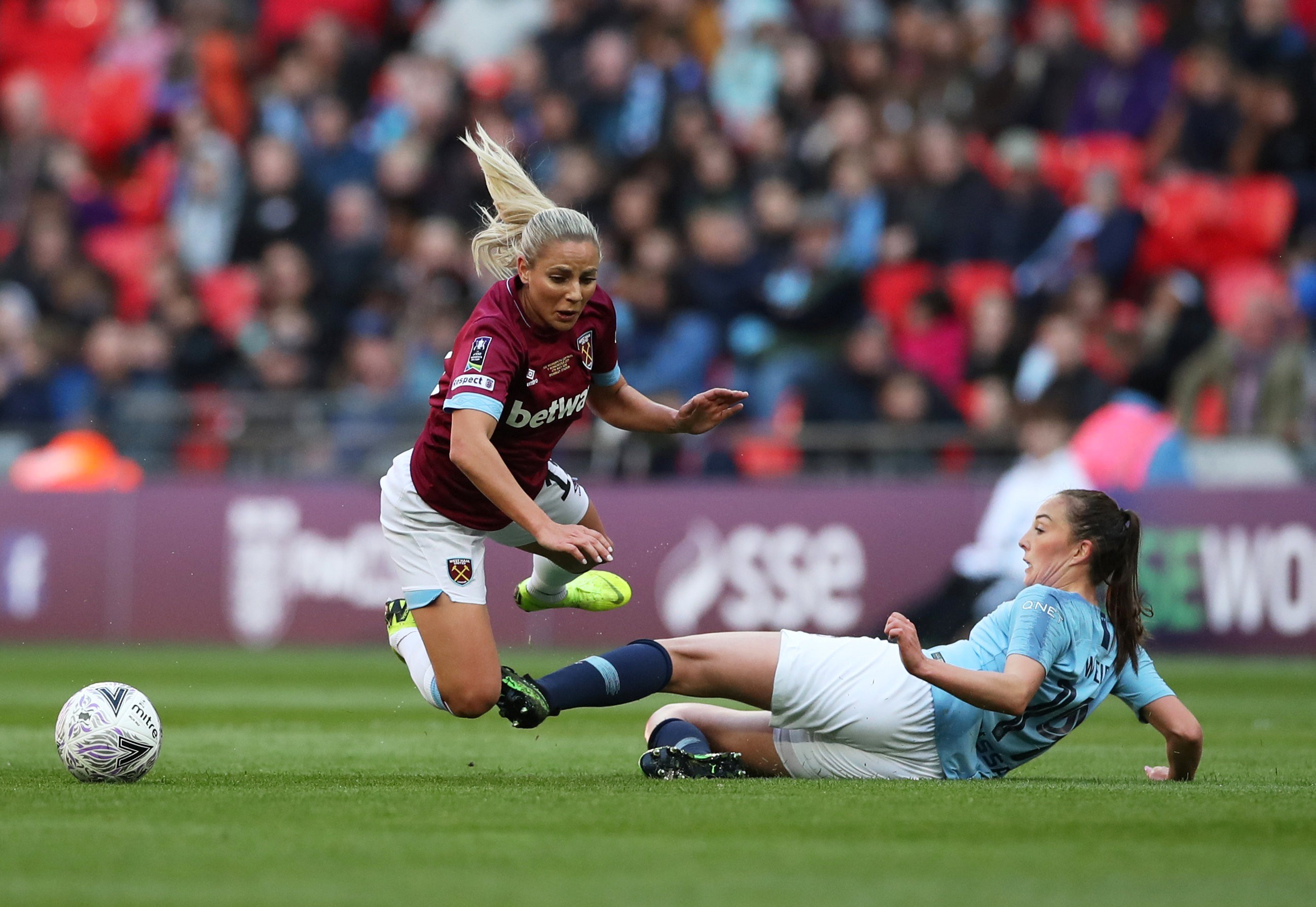 包含西汉姆迎足总杯关键赛,今晚扳平良机,话题不断,赛程密集仍需轮换的词条 包含西汉姆迎足总杯关键赛,今晚扳平良机,话题不断,赛程密集仍需轮换的词条